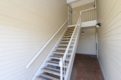 VA and FHA Approved!!! Rentals Allowed! Charming upper 2 bedroom - photo 25