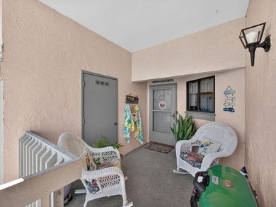 Don't miss this beautiful 3BR/2BA end unit condo, with tranquil - photo 4