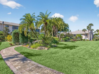 Don't miss this beautiful 3BR/2BA end unit condo, with tranquil - photo 6