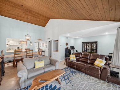 Don't miss this beautiful 3BR/2BA end unit condo, with tranquil - photo 10