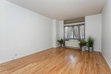 Welcome to the luxurious Carlton House, a premier and centrally - photo 21