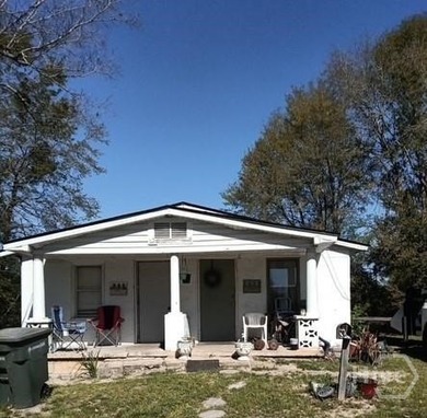 Duplex- 2bed and 1 bath - photo 1