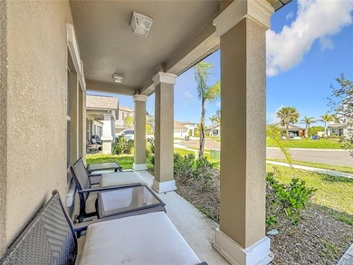Welcome to this spacious and beautifully maintained 5-bedroom - photo 5
