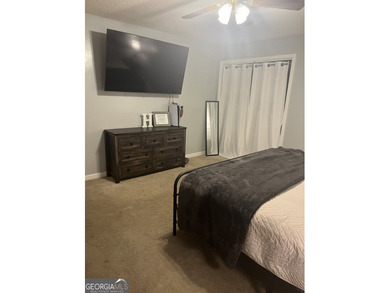 Welcome to this beautifully maintained four-bedroom, two-bath - photo 12