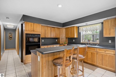 406' of Lake St. Helen frontage and a stunning home nestled on - photo 15