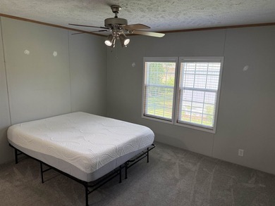 Two-bedroom, two-bathroom Fleetwood mobile home in Foxfire - photo 19