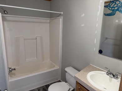Two-bedroom, two-bathroom Fleetwood mobile home in Foxfire - photo 20