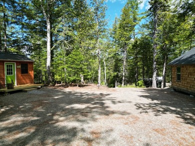 Escape to the peace and quiet of Upper Pond with this charming - photo 22