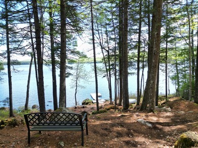 Escape to the peace and quiet of Upper Pond with this charming - photo 25