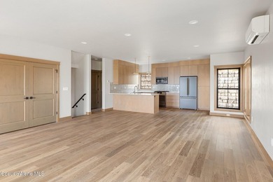 True Ski-In/Ski-Out Schweitzer Condos! Ideally located just - photo 29
