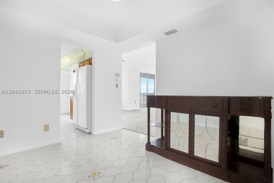 Experience the ultimate South Florida lifestyle in this - photo 3