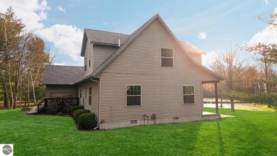 406' of Lake St. Helen frontage and a stunning home nestled on - photo 44