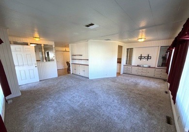 2-Bed, 2-Bath Double-Wide in 55+ Community! This beautiful 1975 - photo 4