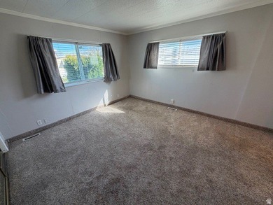2-Bed, 2-Bath Double-Wide in 55+ Community! This beautiful 1975 - photo 9