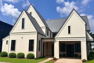 Lake Bennett Home For Sale in Fayetteville Georgia