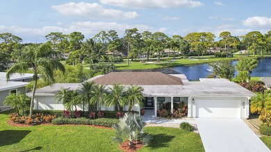 (private lake, pond, coastal) Home For Sale in Palm Beach Gardens Florida