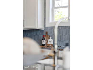 There are homes at the beach, and then there are homes that - photo 22