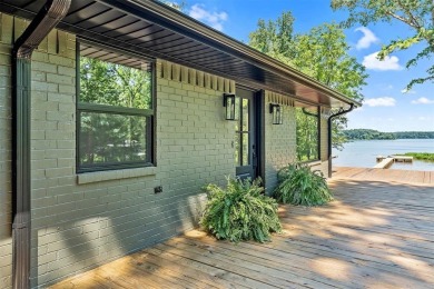 Welcome to your dream lakefront oasis on Lake Tyler!  - Lake Home For Sale in Tyler, Texas