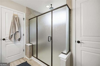 Looking for a MOVE-IN ready 4 bedroom home with 2 main level - photo 16