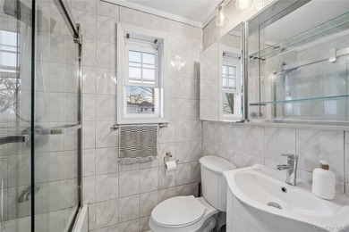 Welcome to this spacious 2 Bedroom Residence in The Estates at - photo 16