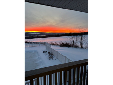 Unwind into a lifestyle of quiet grandeur and wide-open spaces - photo 39