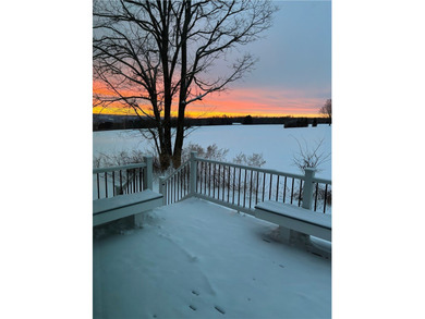 Unwind into a lifestyle of quiet grandeur and wide-open spaces - photo 40