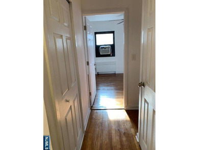 Sunny, updated 1-bedroom co-op in the Linwood Park community at