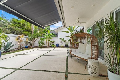 Completely renovated and move-in ready, this exceptional DiVosta - photo 8