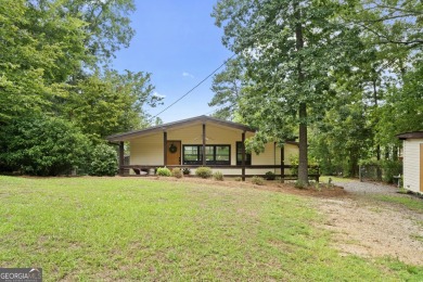 Lake Sinclair Home For Sale in Eatonton Georgia