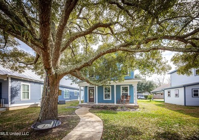 Located within the Ocean Springs Golf Cart District, this - photo 16