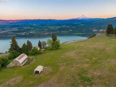 This 49-acre estate in the Columbia Gorge National Scenic Area - photo 18
