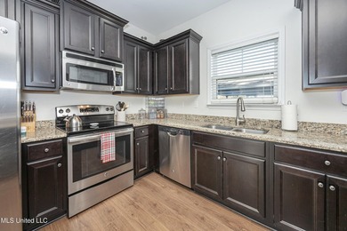 Located within the Ocean Springs Golf Cart District, this - photo 22