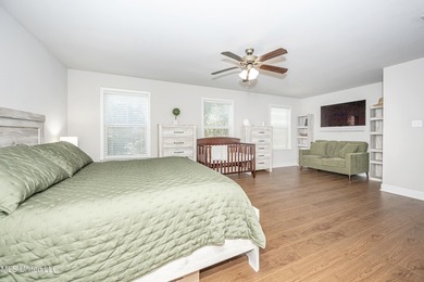Located within the Ocean Springs Golf Cart District, this - photo 54