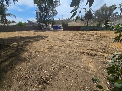 Opportunity awaits in the sought-after Country Club Heights - photo 2