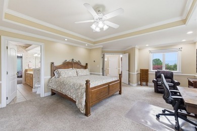 Stunning quality-built custom mountain and lake retreat with - photo 13