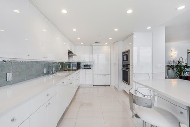 DIRECT OCEANFRONT 3 BEDROOM AT OCEANS EDGE ON THE SAND IN BOCA