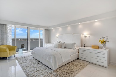 DIRECT OCEANFRONT 3 BEDROOM AT OCEANS EDGE ON THE SAND IN BOCA