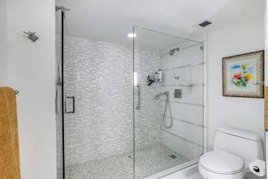 DIRECT OCEANFRONT 3 BEDROOM AT OCEANS EDGE ON THE SAND IN BOCA