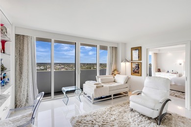 DIRECT OCEANFRONT 3 BEDROOM AT OCEANS EDGE ON THE SAND IN BOCA