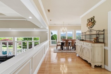 Stunning quality-built custom mountain and lake retreat with - photo 25