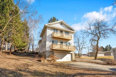 Welcome to this beautifully remodeled lake-area retreat with - photo 2
