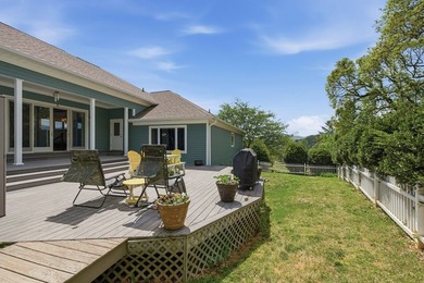 Stunning quality-built custom mountain and lake retreat with - photo 37