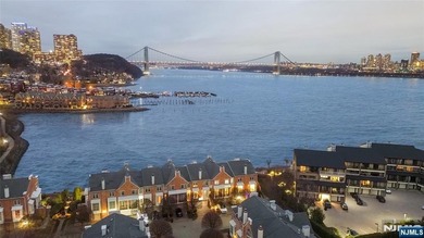 Hudson River Home For Sale in Edgewater New Jersey