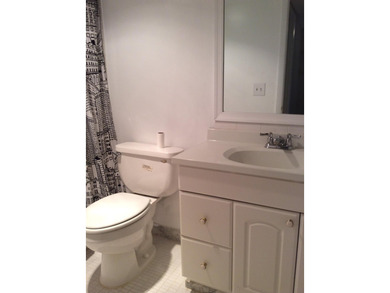 Bright and spacious 1-bedroom, 1-bath unit located on the 2nd - photo 27
