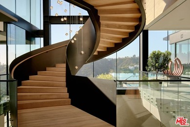 Enveloped in the lush landscape and bound by the masterful - photo 6