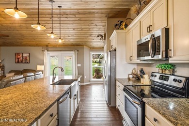 Set against a backdrop of year-round mountain views, this - photo 13