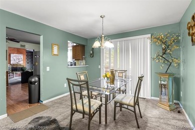 Opportunity is knocking ! Welcome home to this charming 3-bed, 2 - photo 17