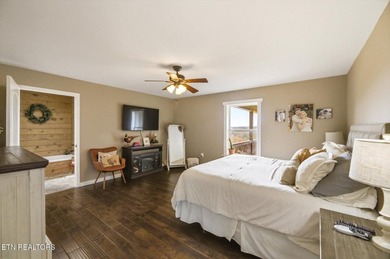 Set against a backdrop of year-round mountain views, this - photo 20
