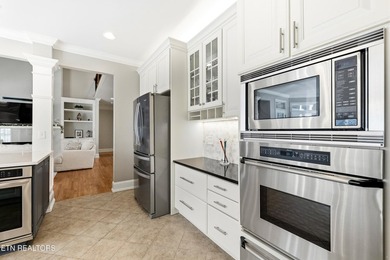 Welcome to an extraordinary waterfront community residence where - photo 10