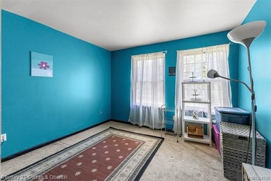 Opportunity is knocking ! Welcome home to this charming 3-bed, 2 - photo 22
